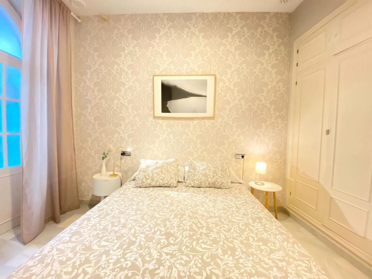 APARTAMENTO COLÓN 1451 - WIFI Gratis y Aire Acondicionado Cádiz Exterior foto