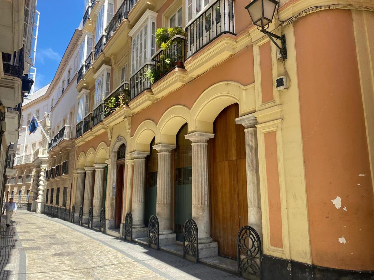 APARTAMENTO COLÓN 1451 - WIFI Gratis y Aire Acondicionado Cádiz Exterior foto