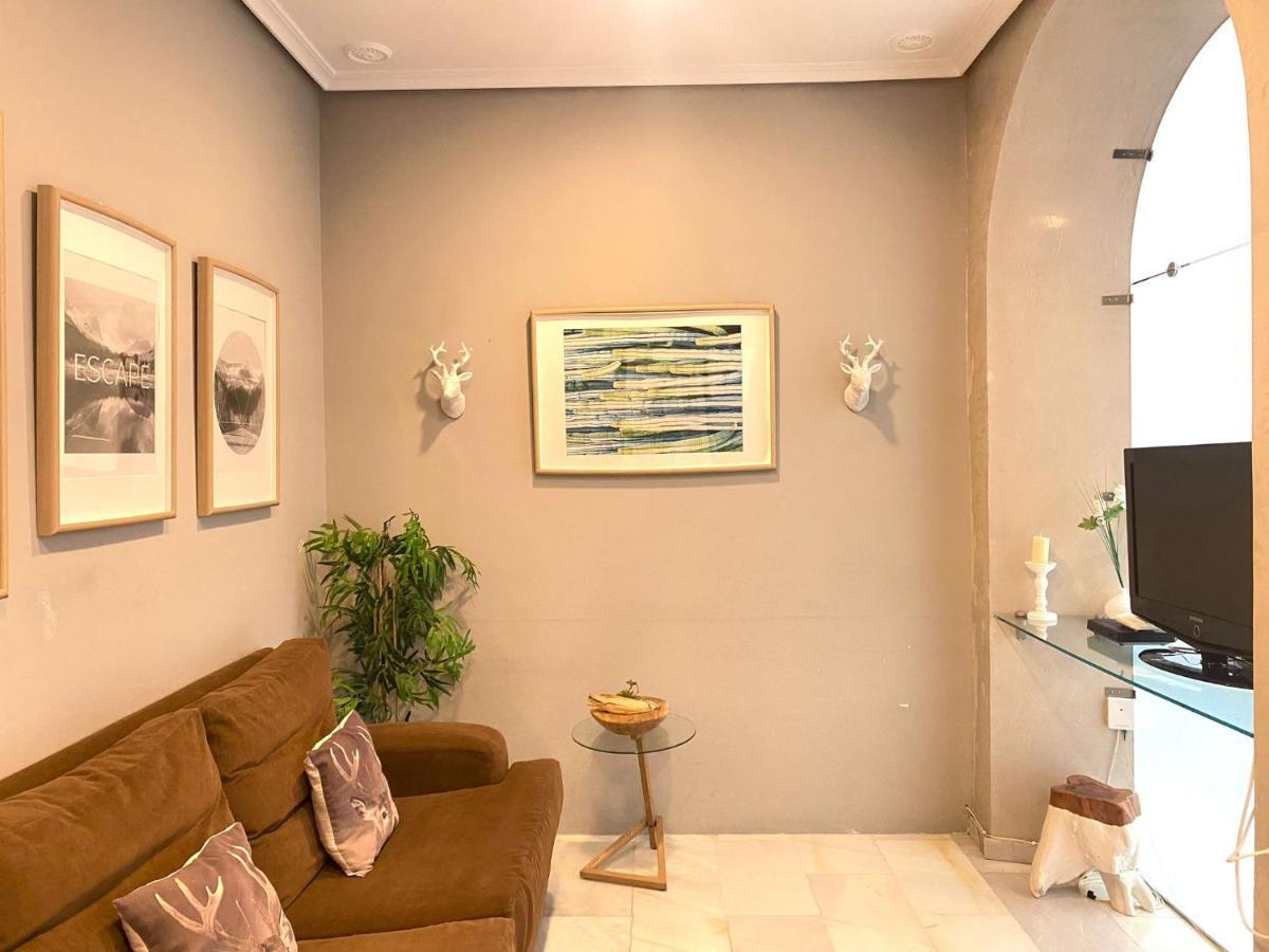 APARTAMENTO COLÓN 1451 - WIFI Gratis y Aire Acondicionado Cádiz Exterior foto